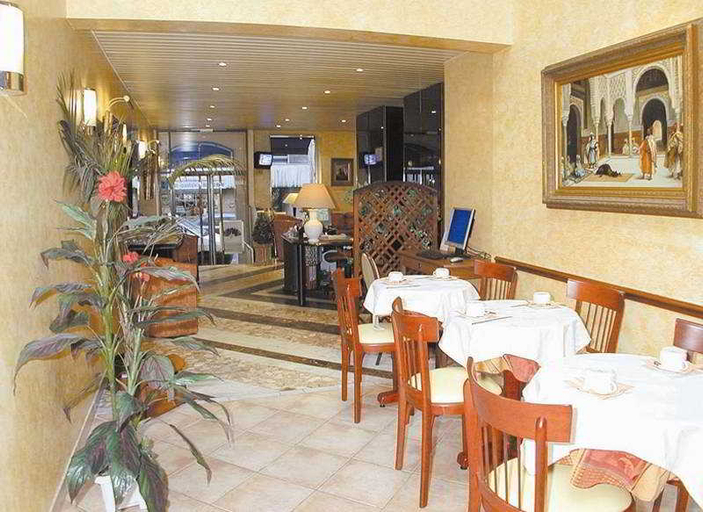 Food & Drinks 5, Poussin, Paris