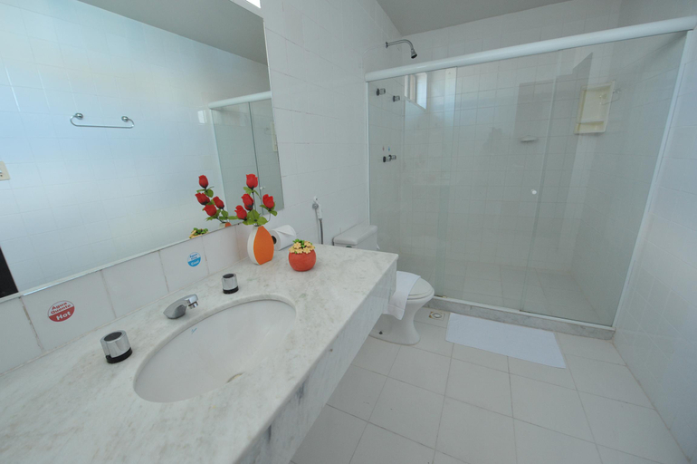 Bathroom 4, Rede Andrade Plaza Salvador, Salvador