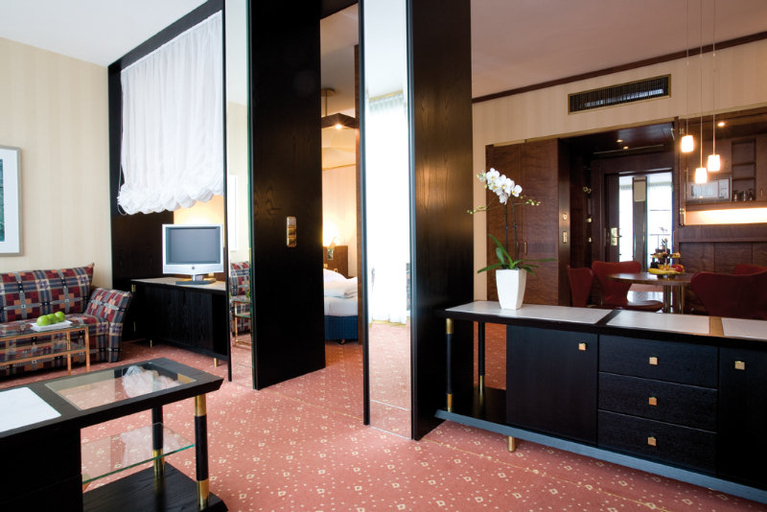 Bedroom 3, Derag Livinghotel Kanzler, Bonn