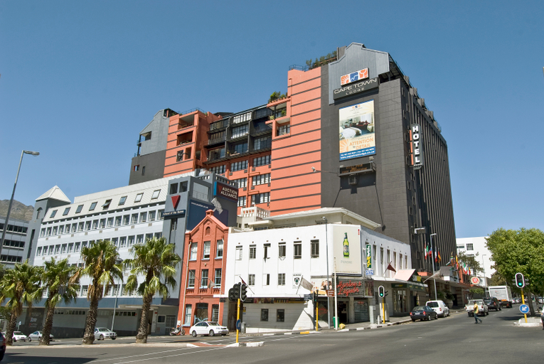 Exterior & Views 2, Cape Town Lodge Hotel, City of Cape Town
