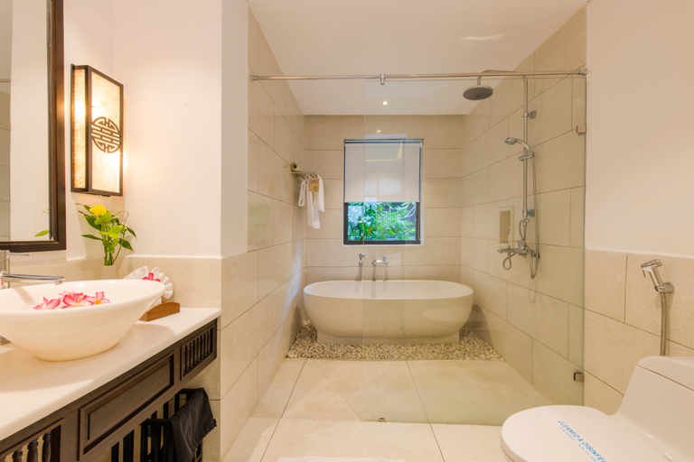 Bathroom 4, Ancient House Resort, Da Nang