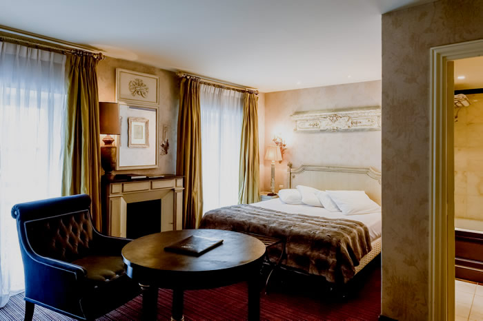 Bedroom 3, Chateaubriand, Paris