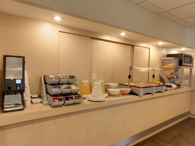 Food & Drinks 5, City Express By Marriott Chihuahua, Chihuahua