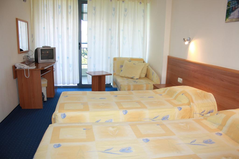Bedroom 2, Perunika BB All Inclusive, Varna