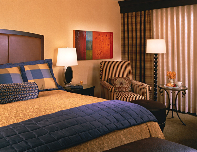 Bedroom 3, Renaissance Dallas Addison Hotel, Dallas