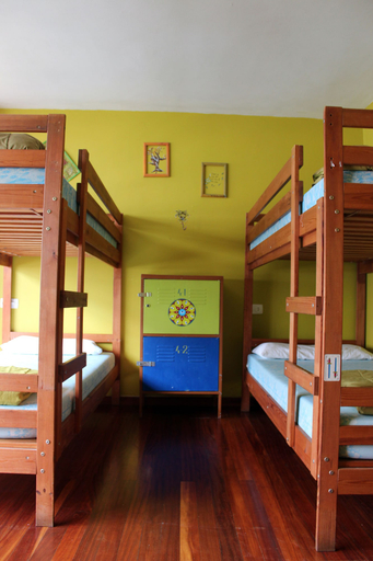 Bedroom 3, Meiga backpackers Hostel, A Coruña