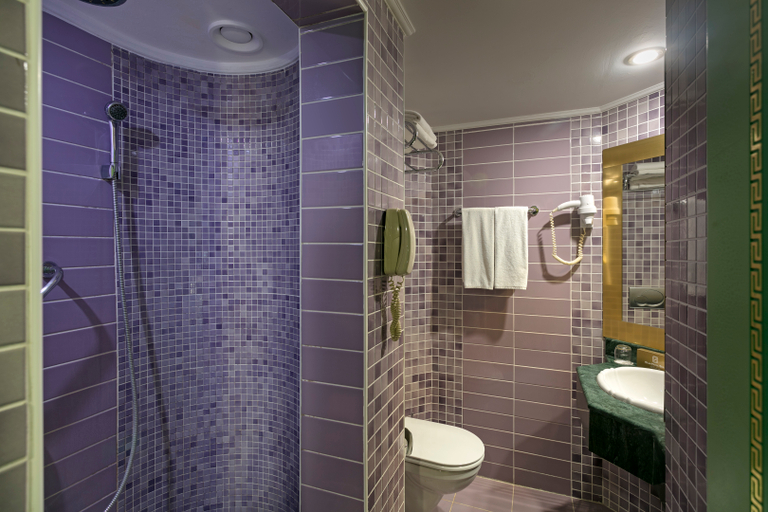 Bathroom 5, Club Hotel Sera, Antalya