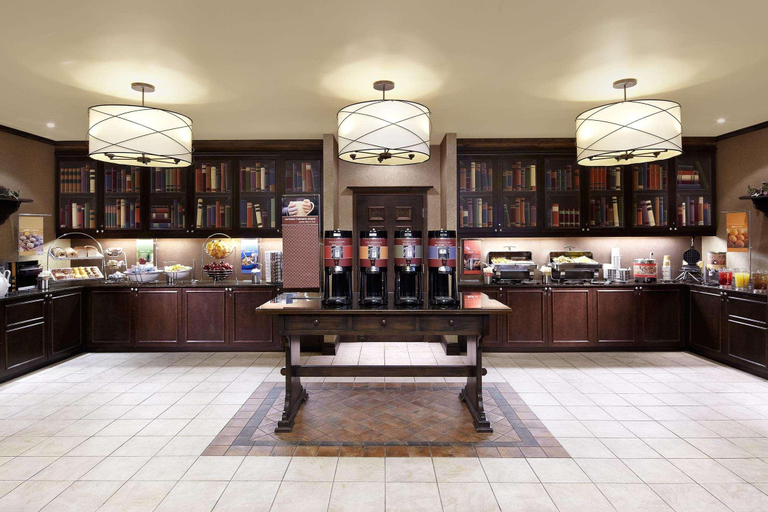 Public Area 2, Hampton Inn & Suites by Hilton Montreal-Dorval, Montréal