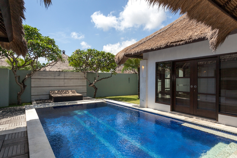 Swimming Pool 11