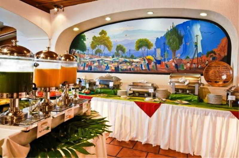 Food & Drinks 5, Hotel Fortin Plaza, Del Centro