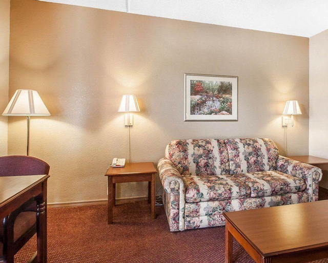 Quality Inn West, Taney