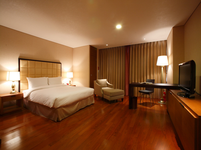 Ramada Hotel and Suites Seoul Namdaemun, Jongro