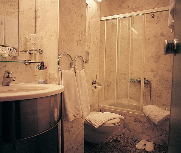 Bathroom, Minerva Premier, Central Macedonia