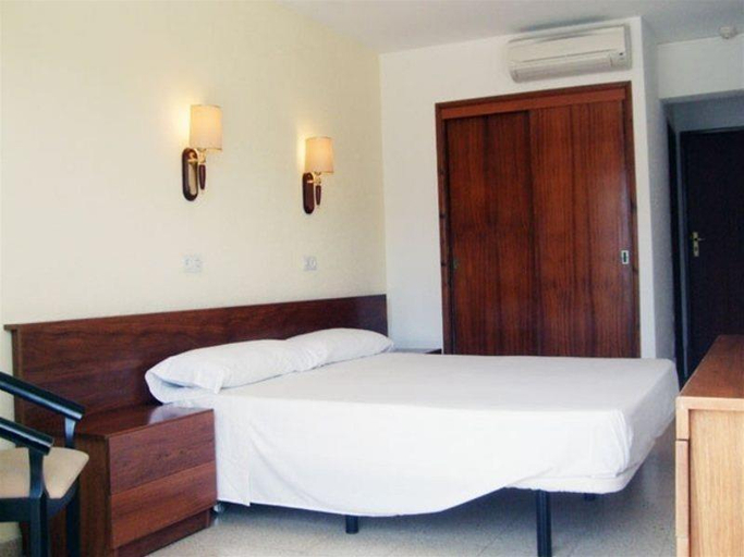 Bathroom 4, Hostal Roberto, Baleares
