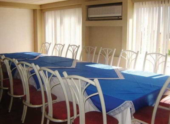 Business Facilities, Parador, Vetagrande