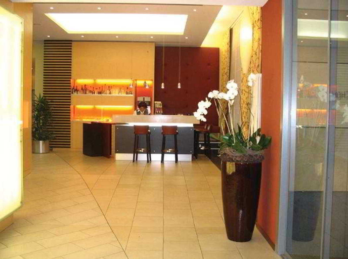 Public Area 2, Flandrischer Hof, Köln