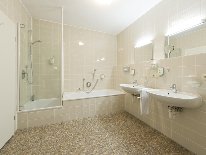 Bathroom 5, Taste Hotel Kulmbach, Kulmbach