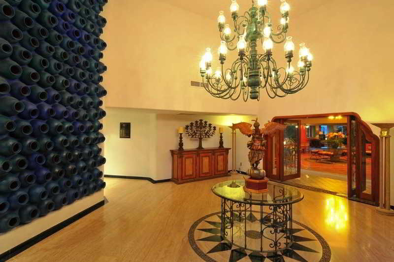 Public Area 3, Marina Fiesta Resort & SPA Dine Out, La Paz
