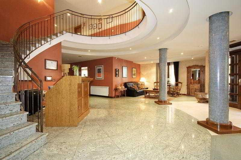Public Area 2, Hotel Pirineos, Huesca