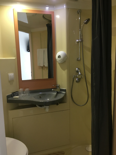 Bathroom, Hotel The Originals Torcy Codalysa, Seine-et-Marne