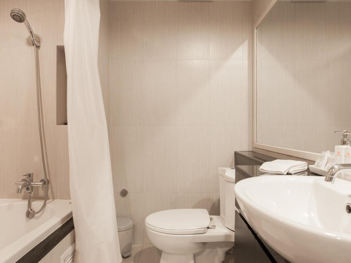 Bathroom 8