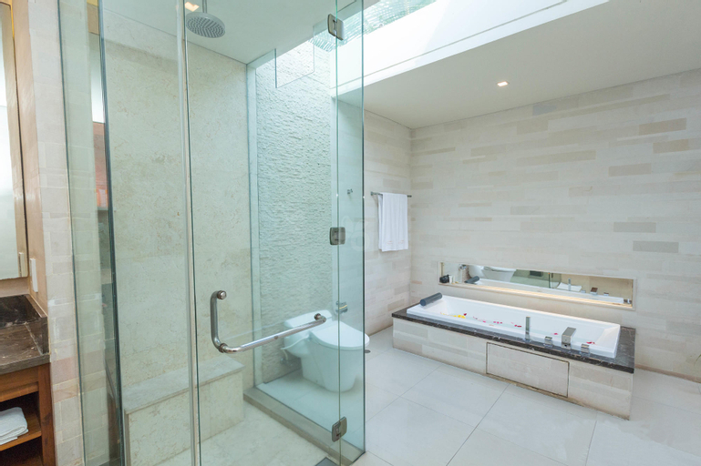 Bathroom 7