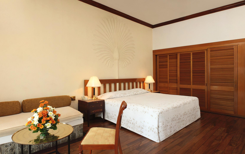 Bedroom, Earls Regency Hotel, K.F.G. & G. Korale