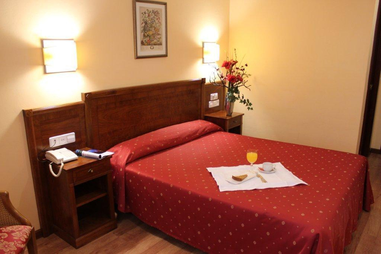 Bedroom 4, Arbeyal, Asturias