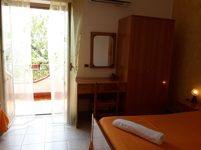 Bedroom 3, Camere Santa Margherita, Messina