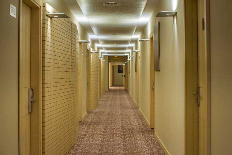 Public Area 3, Radisson RED Madrid, Madrid