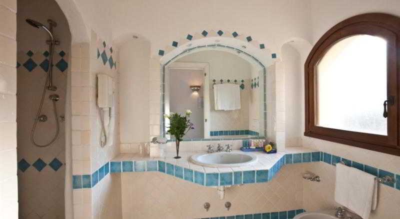 Bathroom 5, Club Hotel, Olbia-Tempio