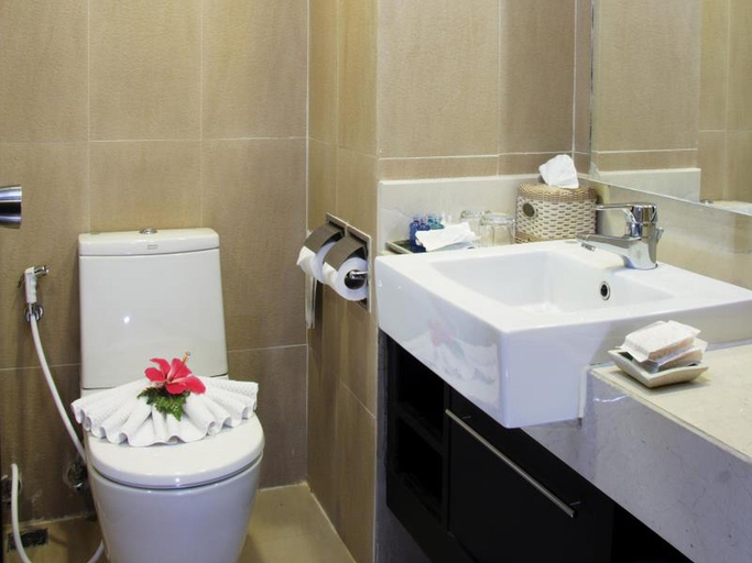 Bathroom, Thara Patong Beach Resort & Spa, Pulau Phuket