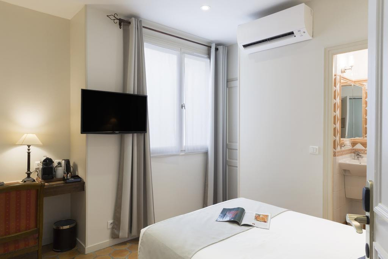 Bedroom 4, Hotel Mogador, Paris