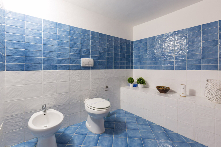Bathroom 4, Villa Flo, Lecce