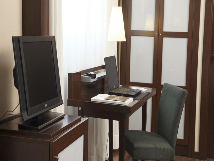 Exterior & Views 2, Max Hotel Livorno, Livorno