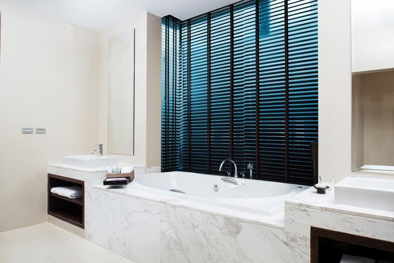 Bathroom 19