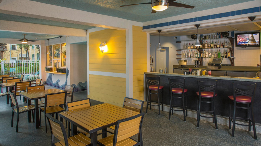 Food & Drinks 5, Residence Inn Orlando At Seaworld®, Orange