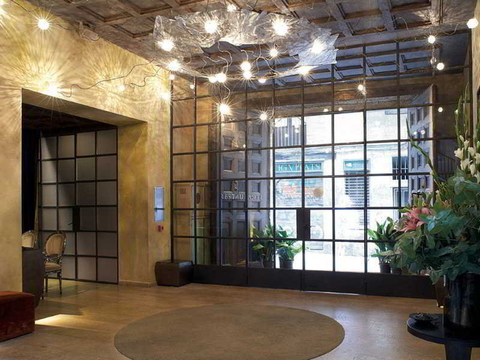 Public Area, Neri, Barcelona