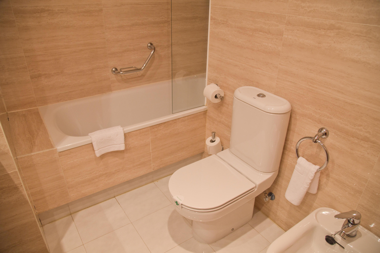 Bathroom 5, HQ La Galeria, Burgos
