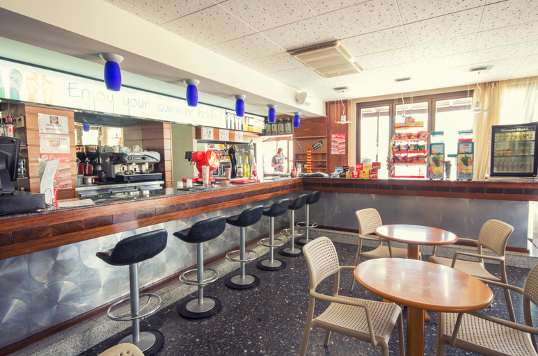 Food & Drinks 5, AzuLine Hotel S'Anfora & Fleming, Baleares