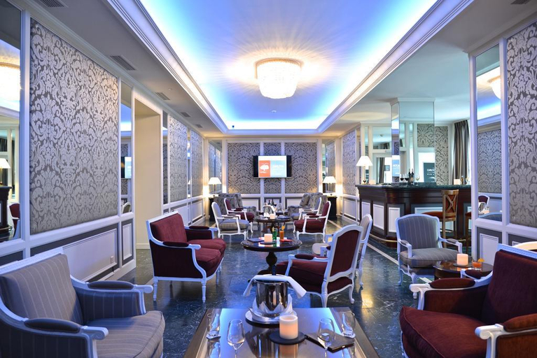 Public Area 3, Carlton Lausanne Boutique Hotel, Lausanne