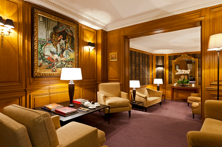 Public Area 4, Grand Powers, Paris