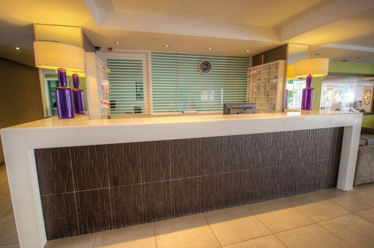 Public Area 3, Pebbles Resort St Paul's Bay, Saint Paul's Bay