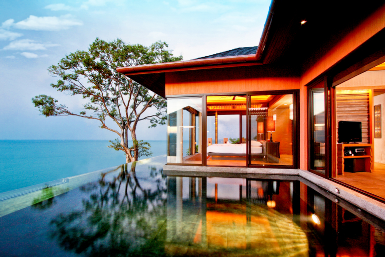 Exterior & Views 5