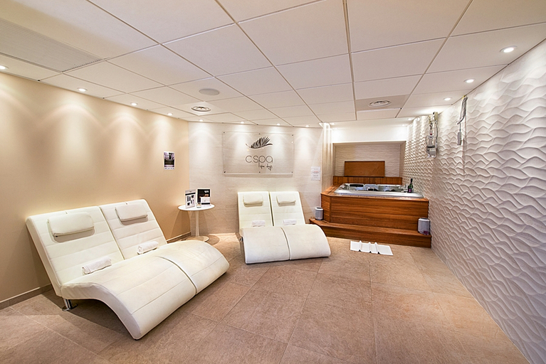 Public Area 4, Hotel Cezanne, Alpes-Maritimes