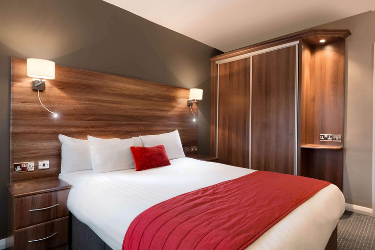 Bedroom 2, Ramada Warwick Kenilworth, Warwickshire