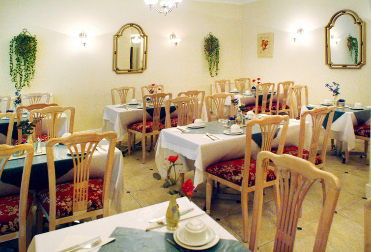 Food & Drinks 5, Chrysos, London