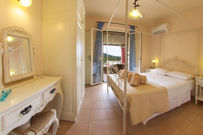 Bathroom 5, Stamoulis Villas, Ionian Islands