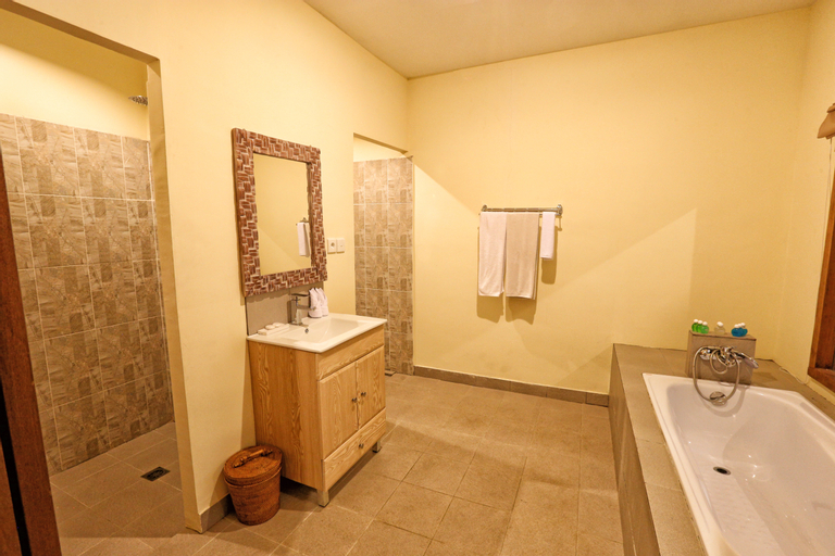 Bathroom 4