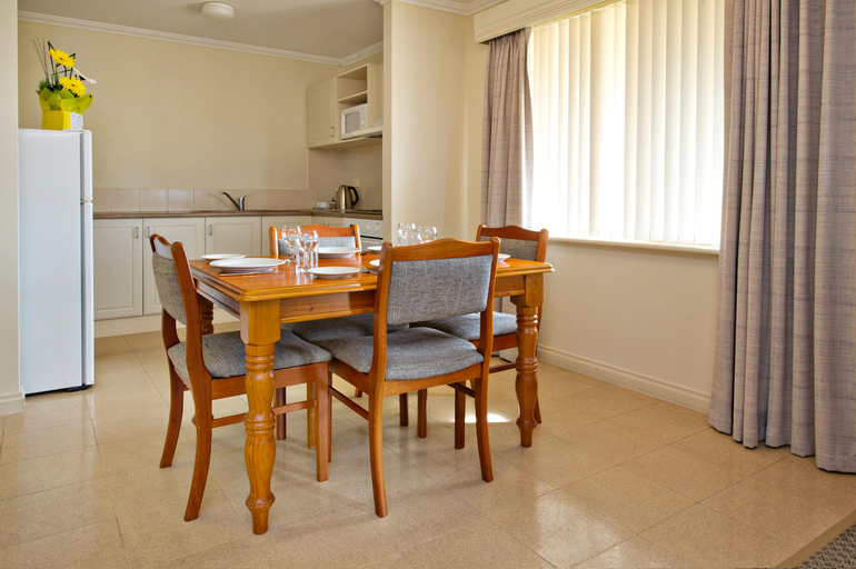 Dining Room 4